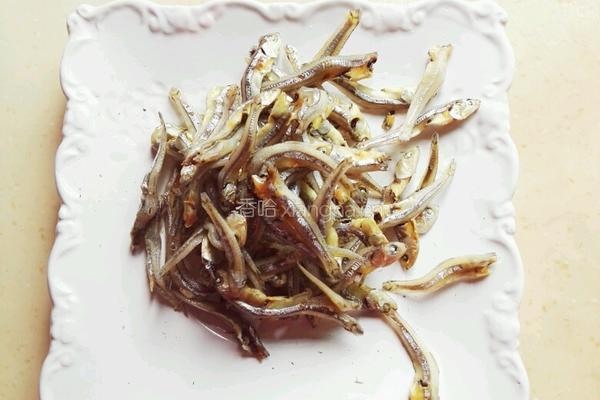 香煎小鱼干的做法图解3