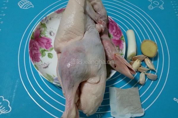 啤酒鸭的做法图解1