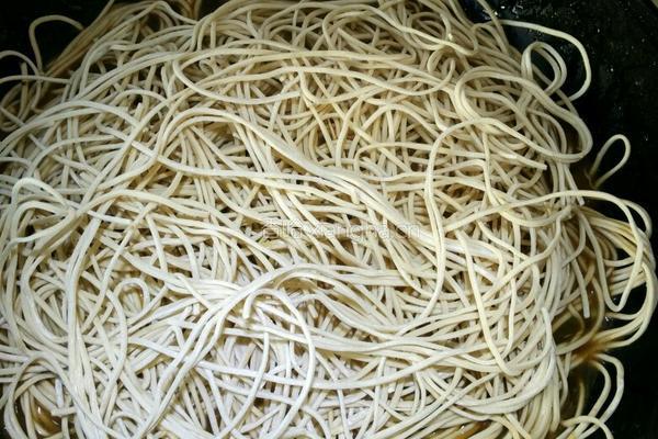 土豆芸豆焖面的做法图解7