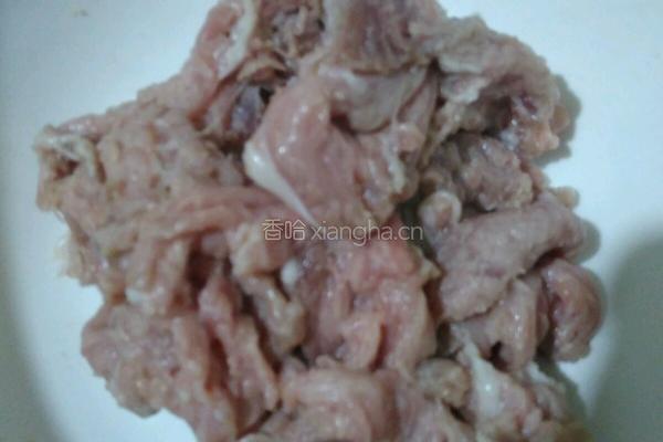 平菇肉片汤的做法图解1