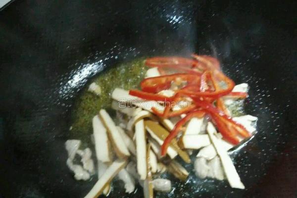 雪菜香干炒肉丝的做法图解3