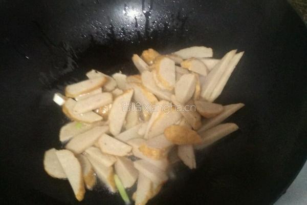 芹菜炒鱼丸的做法图解5