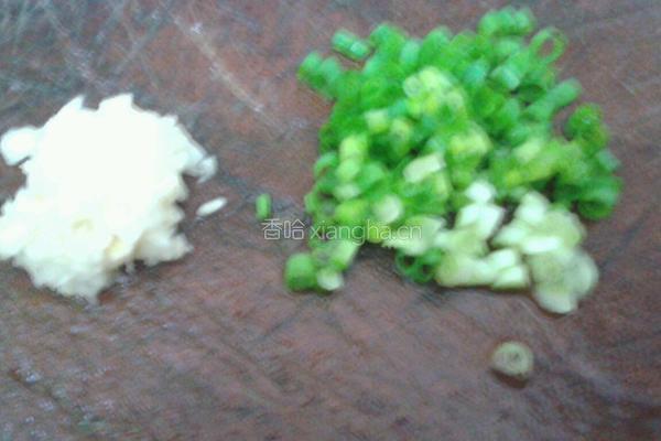 鲫鱼冻豆腐汤的做法图解2