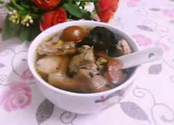 土茯苓生地煲鸡汤