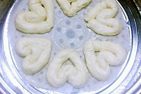 爱心馒头的做法图解10
