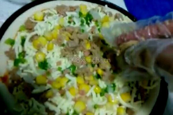 金枪鱼肉松披萨的做法图解4