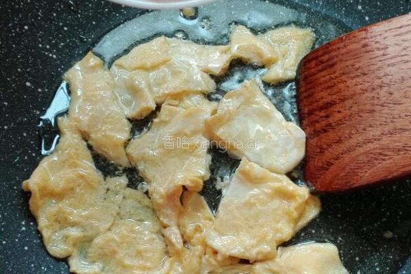 胡萝卜番茄炒鸡蛋的做法图解7