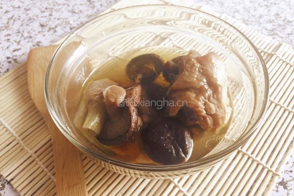 小鸡炖蘑菇的做法图解5