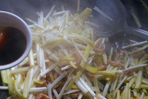 韭黄炒肉丝的做法图解9
