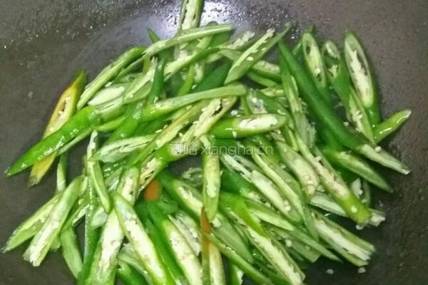 尖椒回锅肉的做法图解2