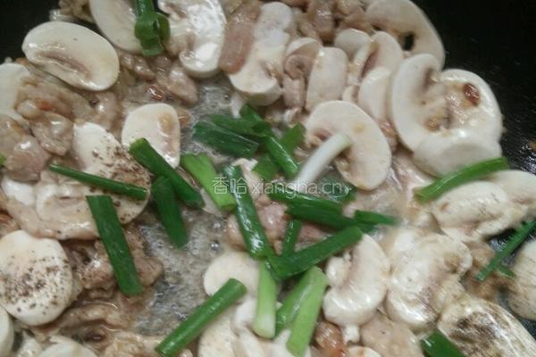 口蘑炒瘦肉的做法图解7