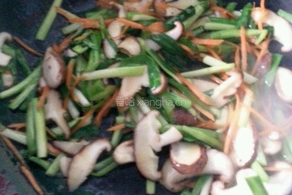 韭菜豆腐汤的做法图解3