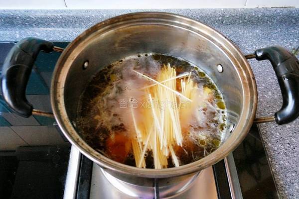 鸡汤龙须面的做法图解3