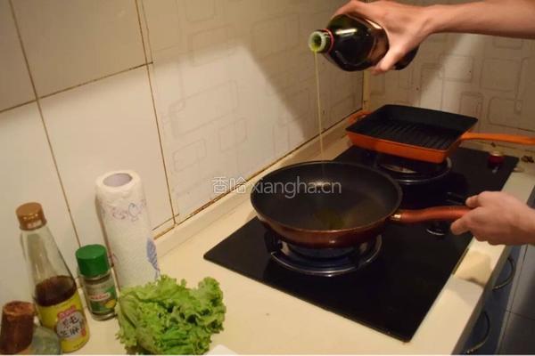 香辣肉末蔬菜卷的做法图解2