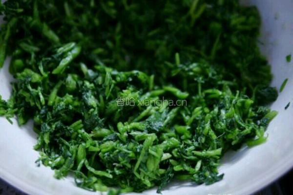 荠菜馅的饺子的做法图解1