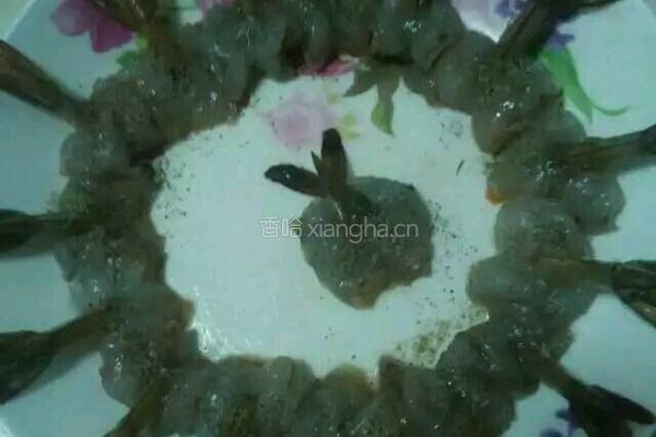 凤尾虾球的做法图解3