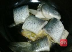 红烧草鱼的做法图解1