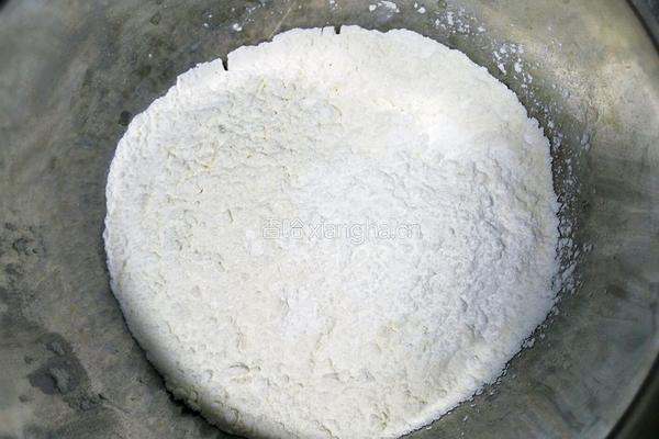 火腿鸡蛋饼的做法图解1