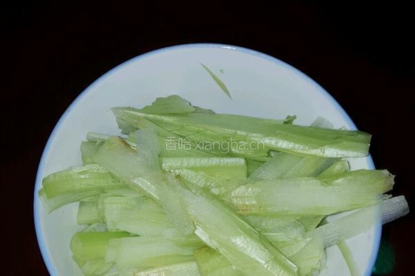 泡椒牛肉丝的做法图解2