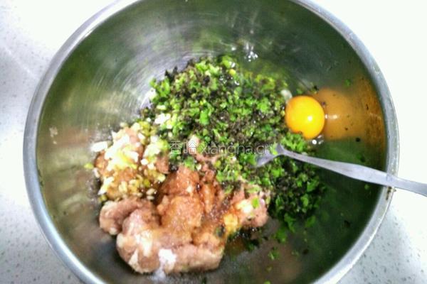 木耳鲜肉馅馄饨的做法图解9