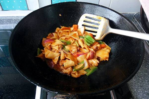 大盘鸡炒片的做法图解18
