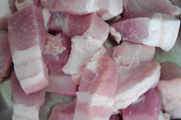 鹌鹑蛋红烧肉的做法图解2