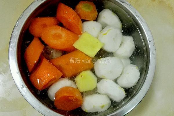 马蹄红萝卜排骨汤的做法图解5