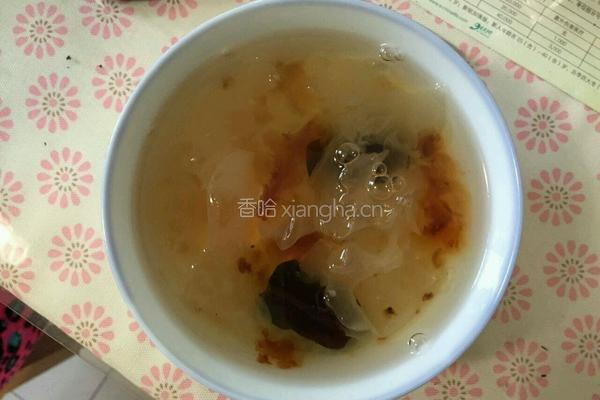 桃胶银耳汤的做法图解6