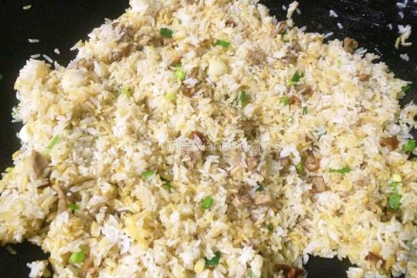 烧鸭丁包菜炒饭的做法图解9