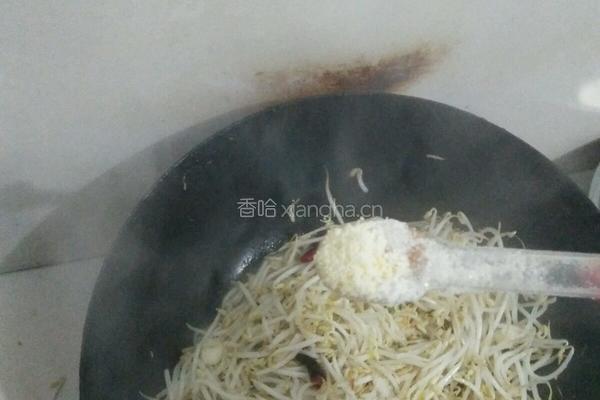 绿豆芽炒馓子的做法图解4