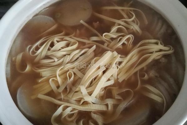 牛腩米线的做法图解11