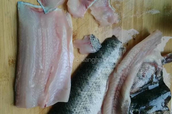 酸菜豆腐鱼的做法图解3