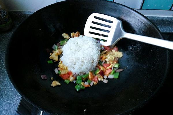 蔬菜炒饭的做法图解6