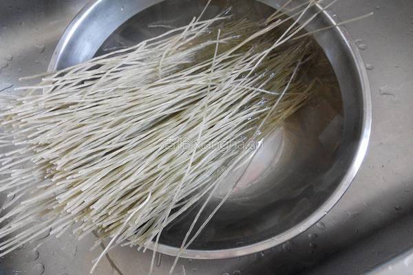 老坛泡菜肉末粉条(川味家常版)的做法图解1