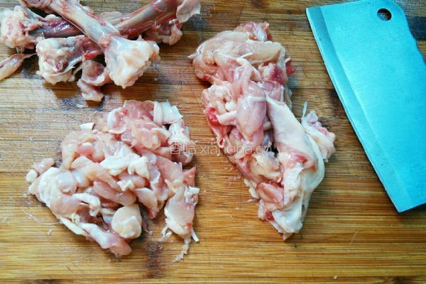 鸡肉蒸芋头的做法图解4
