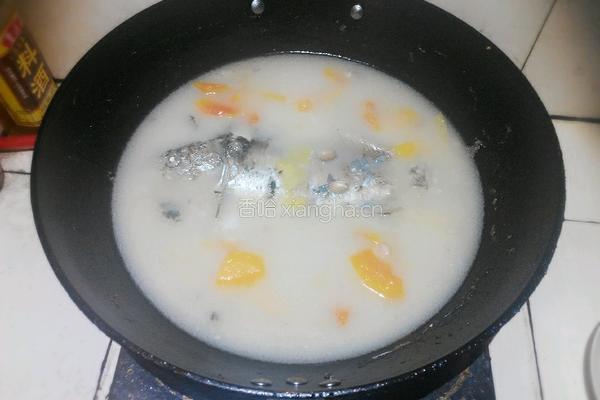 木瓜花生鲫鱼汤的做法图解8