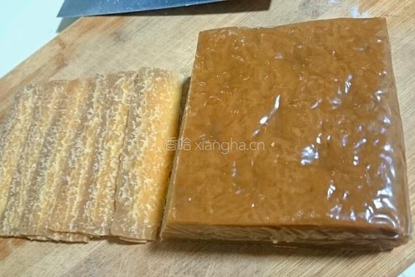 黄粑香蕉芝麻卷的做法图解1