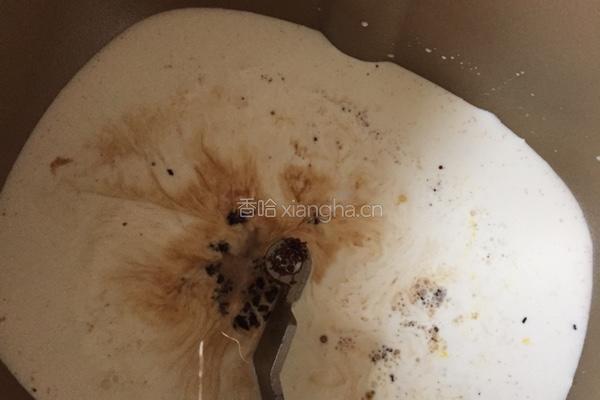 红糖杏仁片吐司的做法图解1