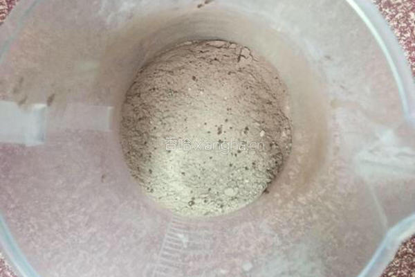可可奶油蛋糕卷的做法图解3