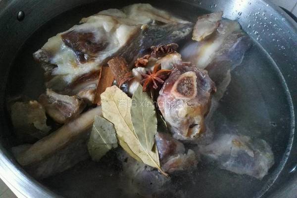 萝卜排骨汤的做法图解2