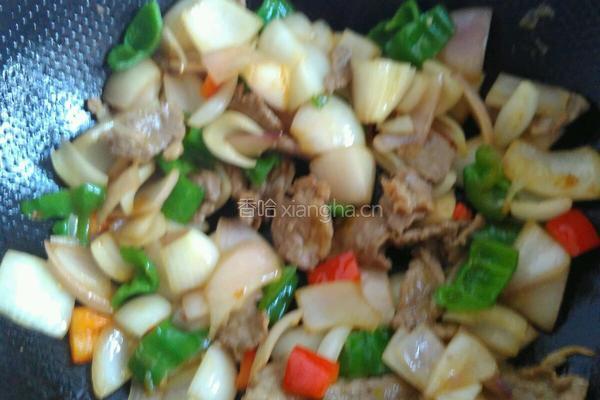 洋葱炒牛肉片的做法图解5
