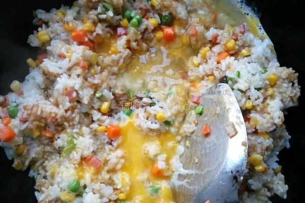 家常炒饭的做法图解3