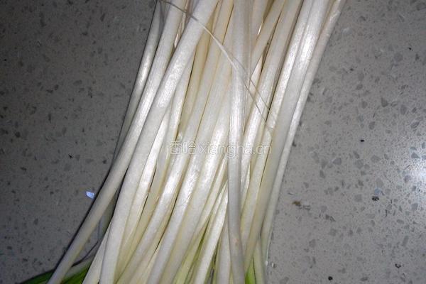 酸香韭菜肉丝的做法图解1