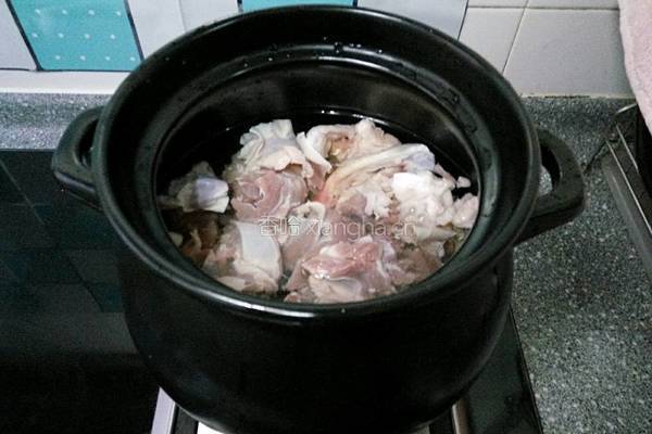清汤羊肉山药煲的做法图解3