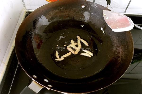 蒜黄木耳炒鸡蛋的做法图解4