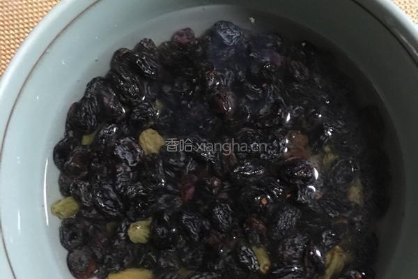 果仁聚大布丁的做法图解1