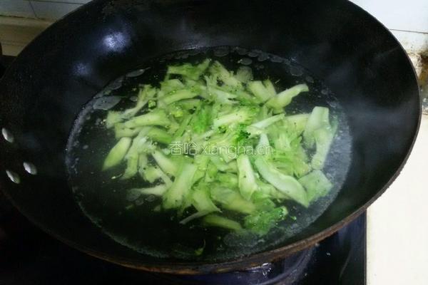 菜梗炒五花肉的做法图解3