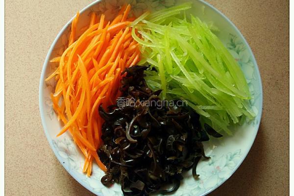 肉末炒三丝的做法图解2