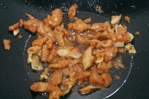 青椒炒骨肉相连的做法图解2