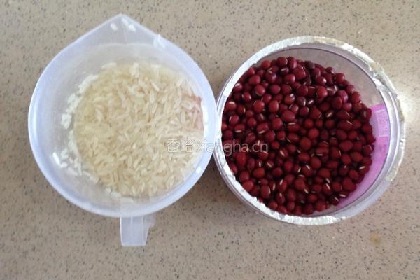 红豆糯米饭的做法图解1